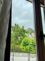 Familienzimmer mit Bergblick