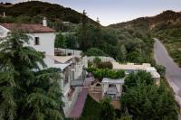Verekinthos Villas - Pool, Hot Tub, BBQ, Kids Playground, Stunning Mountain Views - Chambres d'hôtes Gerolákkos