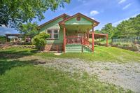 Charming Hilltop Cottage in Medicine Park! - B&B