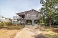 B&B Pawleys Island - Coastal Comfort Drop Anchor A Dog-Friendly Home with Beach Access and Scenic Porch - Bed and Breakfast Pawleys Island