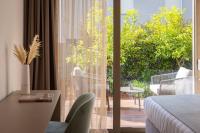 Comfort One-Bedroom Apartment with Sea View