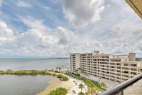 Private Beach Access Hudson Resort Condo! - Ferienwohnung Hudson