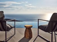 Luxury Suite with Infinity Pool