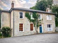 B&B Launton - Spacious King Room with Ensuite - Bed and Breakfast Launton