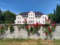 Schloß Wichmannsdorf - B&B Kröpelin