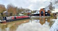 B&B Warwick - Smoke (Rowington Narrowboats) - Bed and Breakfast Warwick