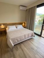 Studio mit Bergblick