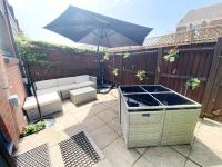 Harbourside House - Great Location - Parking - 2 En-Suites - Sleeps 5 Plus 1 - B&B Poole