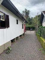 CASA TREIN - há 20 minutos do centro de Gramado - B&B Três Coroas