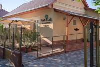 Park-Lak Vendégház - B&B