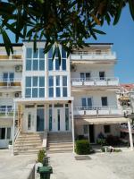 Apartman ll s pogledom- odmor za dušu i tjelo između Splita i Trogira-Dalmacija - Chambres d'hôtes Kutleše