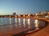 Primera linea de mar. Apartamento turístico Salou - B&B