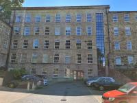 2 Bed Woodland Retreat - Garden & Free Parking - B&B Keighley