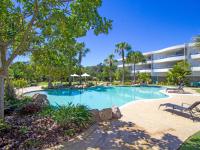 B&B Casuarina - Cotton Beach 97 Luxurious Mid Floor Apartment - Bed and Breakfast Casuarina