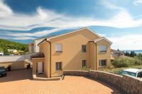 Apartment Natali Punat- free parking on premises - B&B