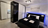 Deluxe King Studio