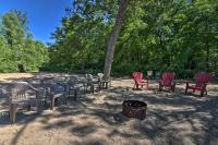 Dock, Hot Tub and Game Room Luxe Lake Latoka Home - B&B Alexandria