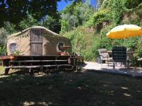 Star Gazing Luxury Yurt with RIVER VIEWS, off grid eco living - B&B