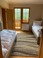 Tweepersoonskamer met 2 Aparte Bedden en Balkon