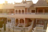 Torrevieja : Appart 1st floor with pool view - B&B Torrevieja