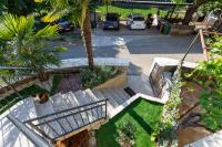 Rustic apartment EVELIN - Bed and Breakfast Krk