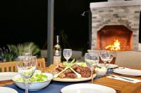 Villa Sara with Sea View and Private Heated Pool - Ferienwohnung Omiš