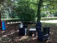 Maison au calme grand jardin privé aire de jeux Lac de Guerledan - Chambres d'hôtes Plouguernével