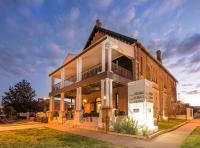 B&B Mudgee - Perry Street Hotel - Bed and Breakfast Mudgee