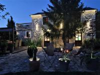 B&B Krmed - Stonehouse Ana with Jacuzzi Rovinj-Krmed - Bed and Breakfast Krmed