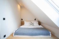 One-Bedroom Apartment with Balcony & Mountain View