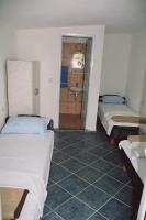 Dreibettzimmer mit Bergblick