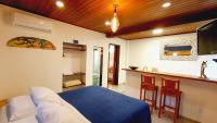 Queen Suite with Spa Bath