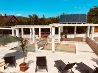 Platán Vendégház - B&B Balatongyörök