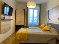 Deluxe Double Room with Shower