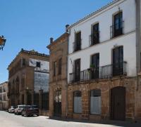 Apartamentos Tres Llaves Palacio de Vela de los Cobos - B&B Úbeda