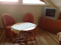 Family Room with Private Bathroom (6 Adults)