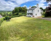 B&B Conwy - Garth- Stunning Scenic semi-rural Cottage with Games room - Bed and Breakfast Conwy