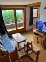 Skis aux pieds station 1800 Dame Blanche - B&B Puy-Saint-Vincent