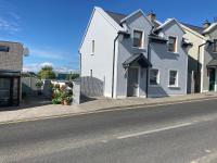 B&B Milltown Malbay - Beautiful Central 3-Bed House in Co Clare - Bed and Breakfast Milltown Malbay