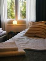 Standard Twin Room with Shared Bathroom