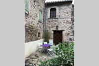 Les Maisons du Conflent, maisons familiales en pierre au coeur des remparts - B&B
