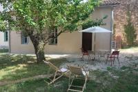 Petit Gîte familial au Domaine de Valmont - B&B
