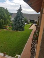 Penzion Tvrz Dub u Tábora - B&B Ratibořské Hory