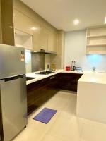 One Bedroom Apartment with Seaview