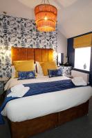 B&B Mumbles - Sea Watch Seafront Holiday House - Bed and Breakfast Mumbles