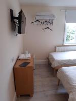 Twin Room with Private Bathroom
