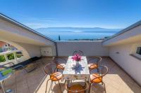 Apartments in Novi Vinodolski 39102 - B&B