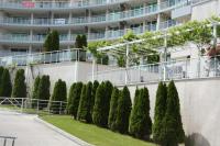 Silver Beach Byala - първа линия, морска панорама с осигурен паркинг - B&B