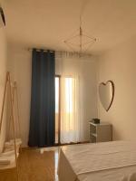 Apartment mit Balkon
