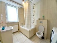 Chambre Lits Jumeaux avec Salle de Bains Commune